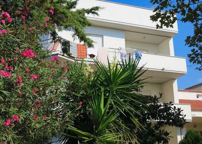 Casescauri * Scauri (Lazio)